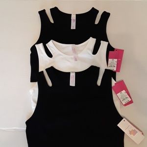 3 Seamless Bralettes black and white XS